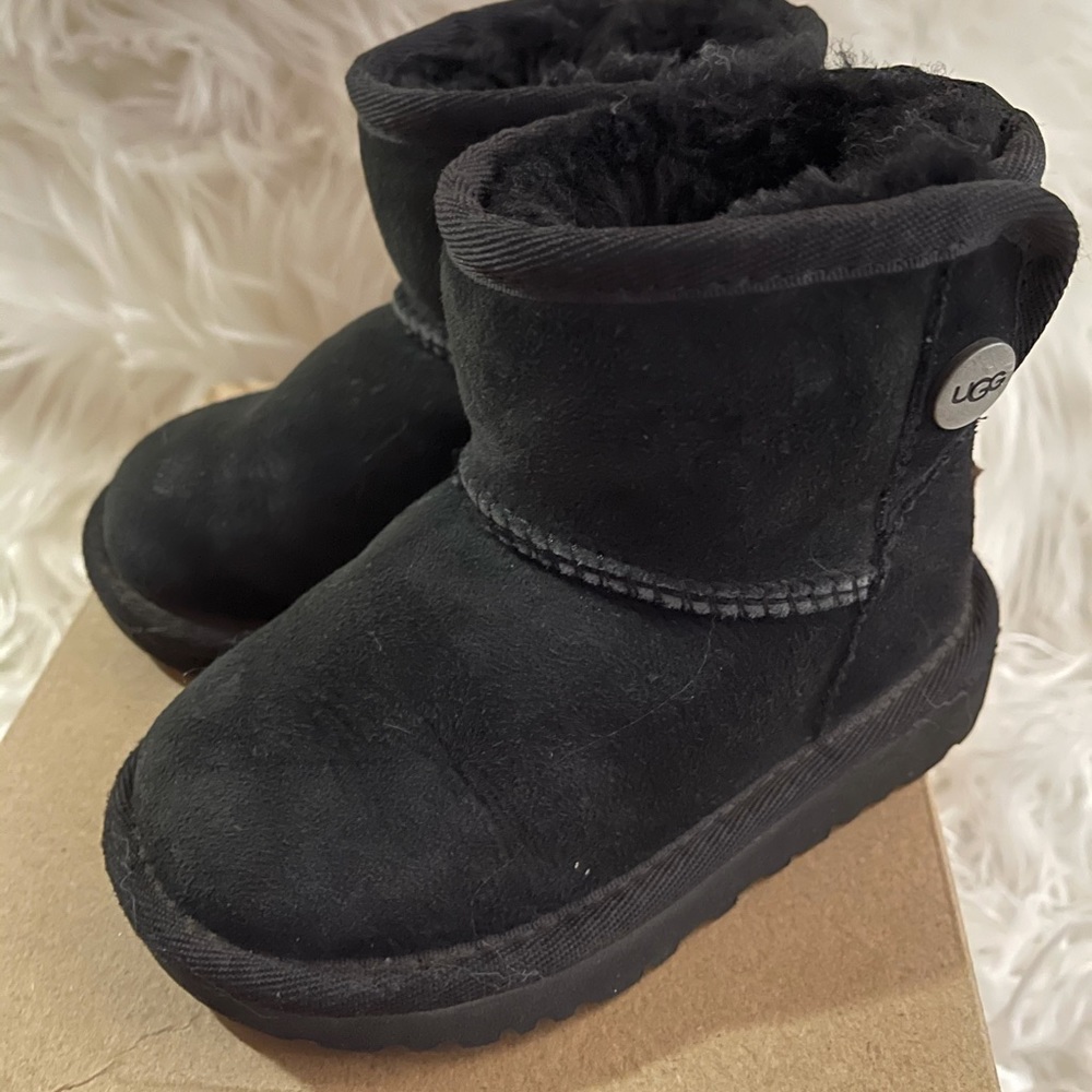 Jona Ugg Boots Black sz 7c Toddler